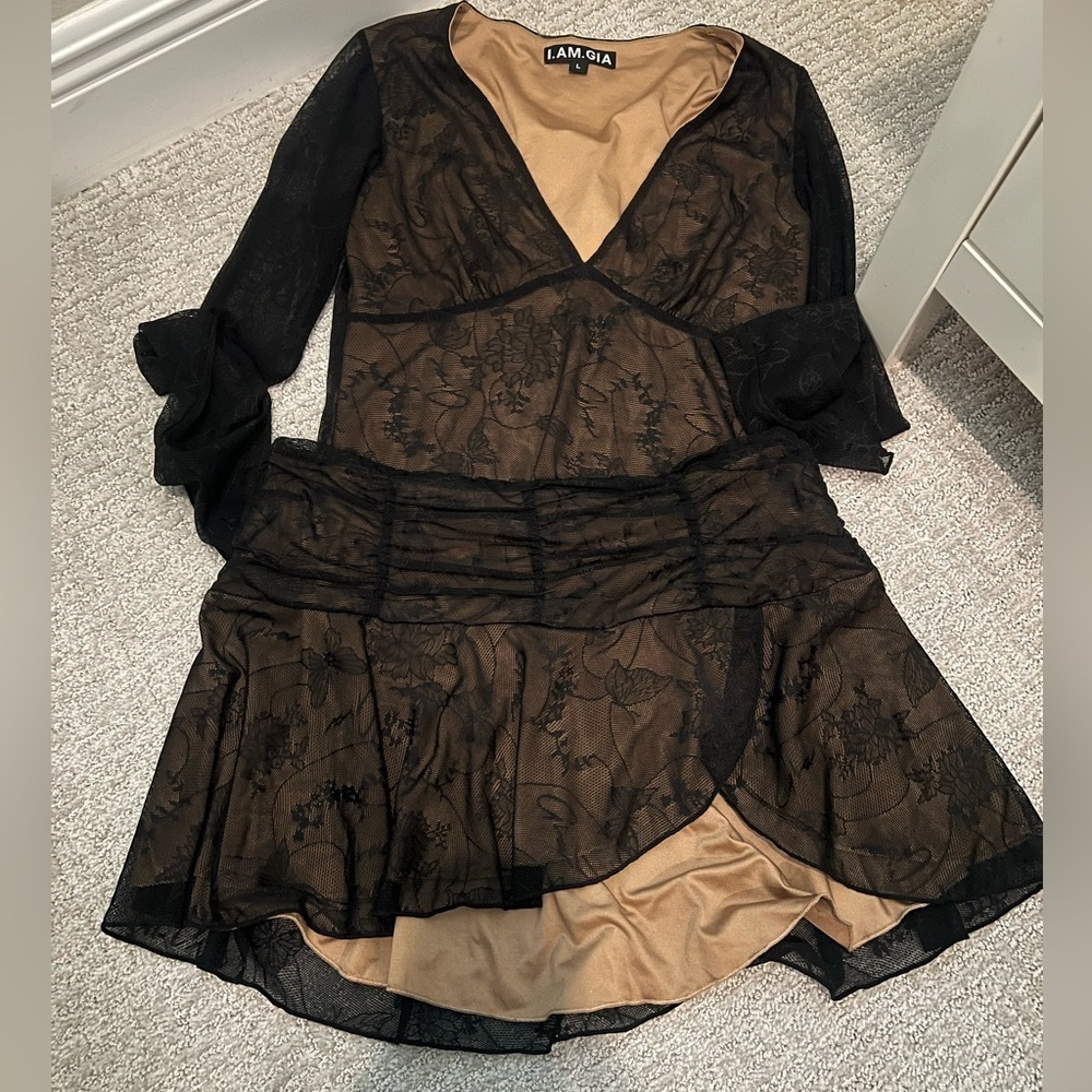 I AM GIA YVETTE TOP AND BUTTERFLY MINI SKIRT - Picture 2 of 2